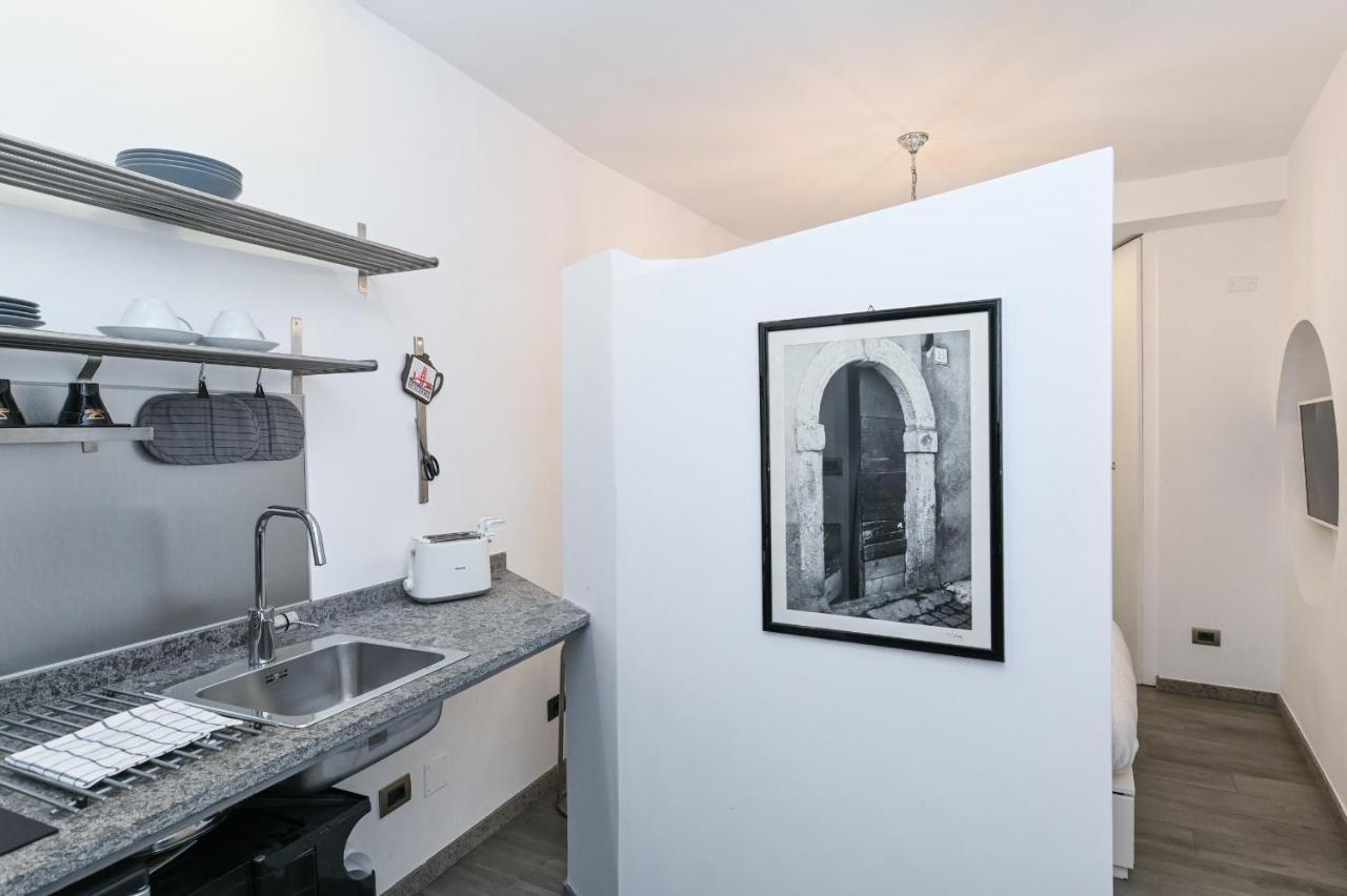 The Essential Trastevere Design Studio Rome Buitenkant foto