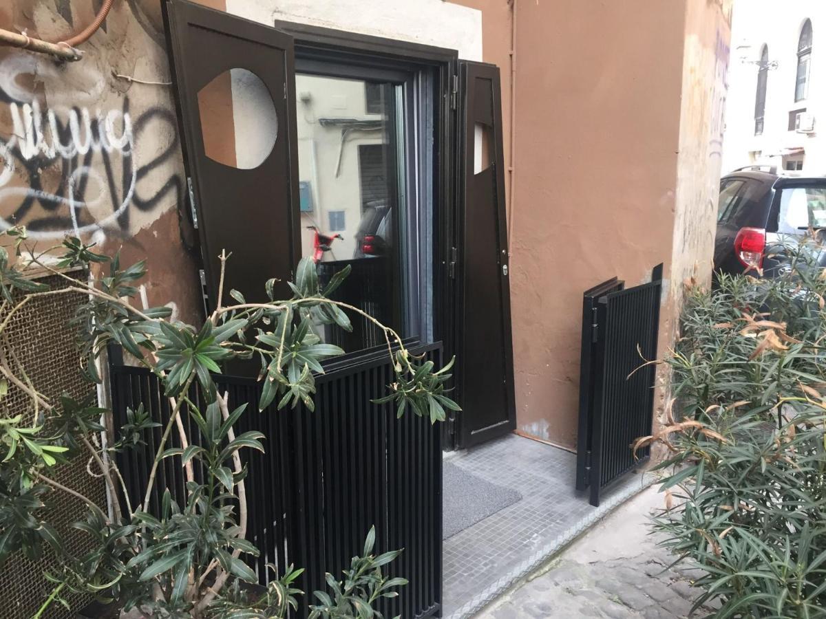 The Essential Trastevere Design Studio Rome Buitenkant foto